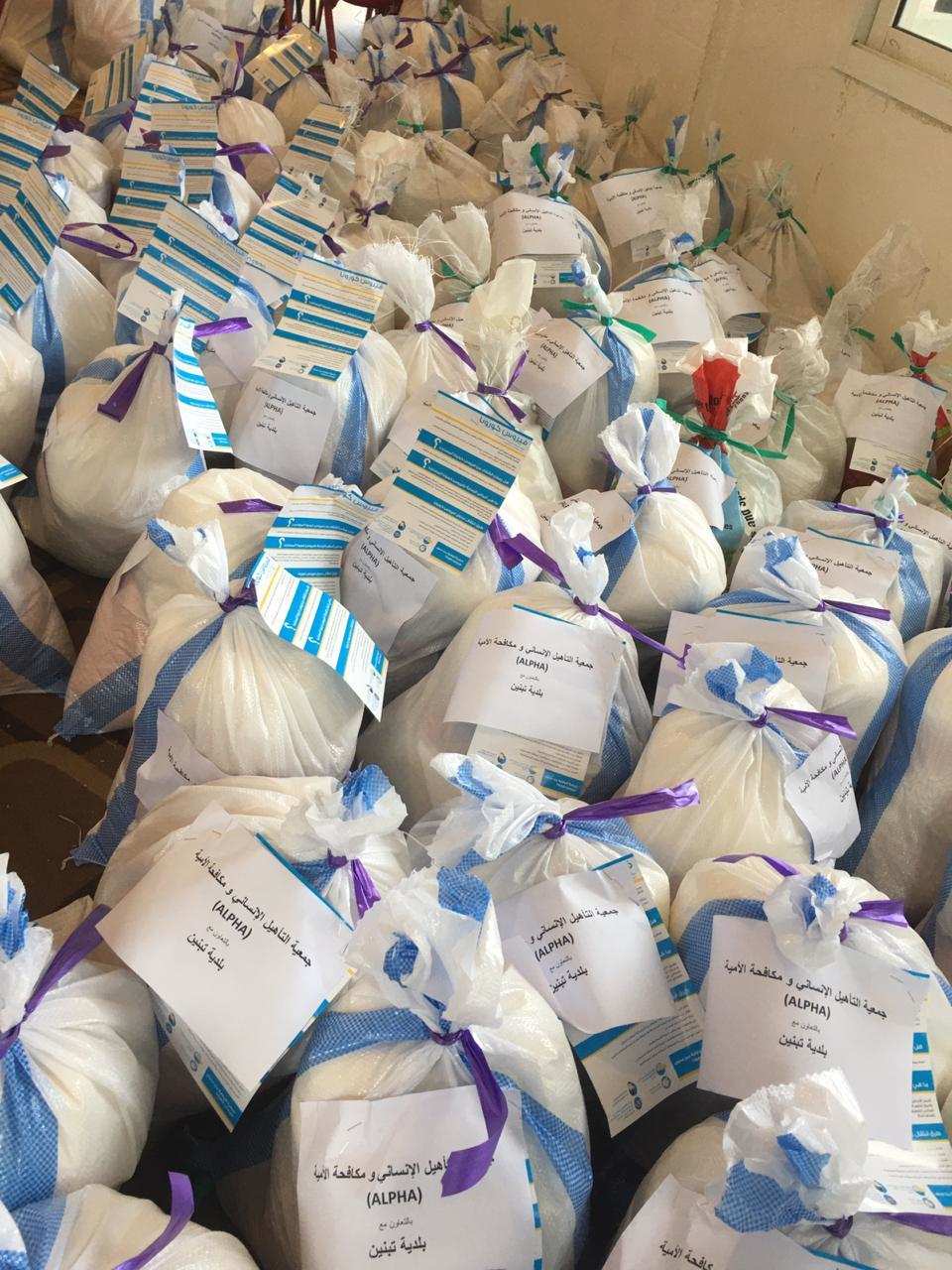 Nahrungsmittelpakete in Ghazzé Libanon (Quelle: Kristine Weyland)