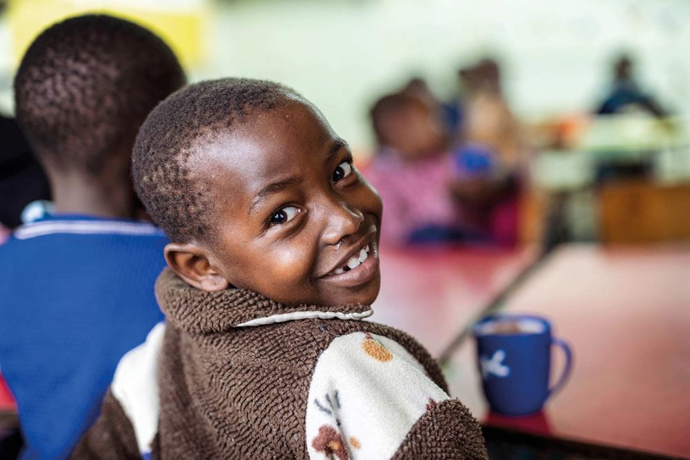 Dieser Junge darf endlich lernen statt zu arbeiten (Quelle: Lars Heidrich) Dieser Junge darf endlich lernen statt zu arbeiten (Quelle: Lars Heidrich)